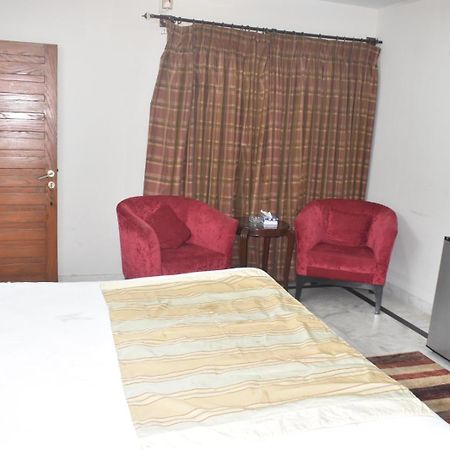 Pyramid International Guest House Islamabad Exteriör bild