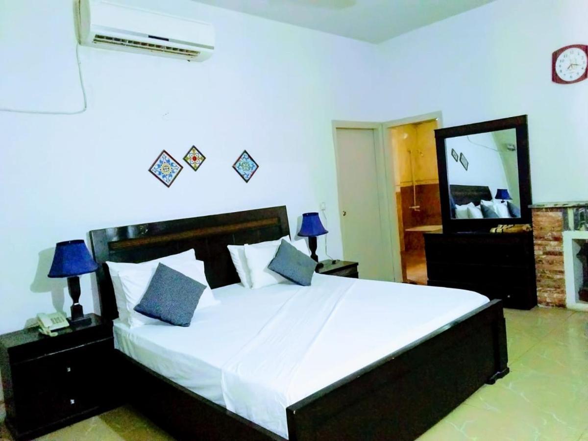 Pyramid International Guest House Islamabad Rum bild